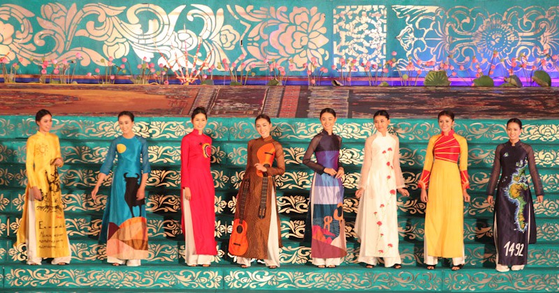 Văn hoá - Âm nhạc Trịnh Công Sơn, Lễ hội áo dài xuất hiện trong Festival Huế 2020 (Hình 2).