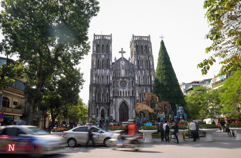 Văn hoá - Hà Nội: Hàng loạt nhà thờ trang hoàng trước giờ đón giáng sinh