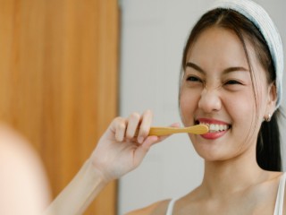 5 cách tẩy trắng răng tại nhà hiệu quả không gây mòn men răng