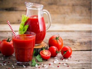 Trẻ hóa làn da nhờ uống nước cà chua đúng cách